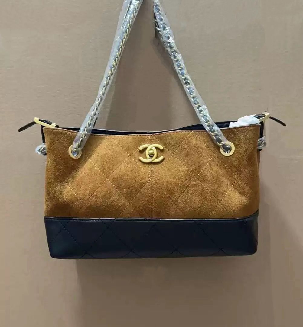 premium quality chanel ladies bag - Image 7