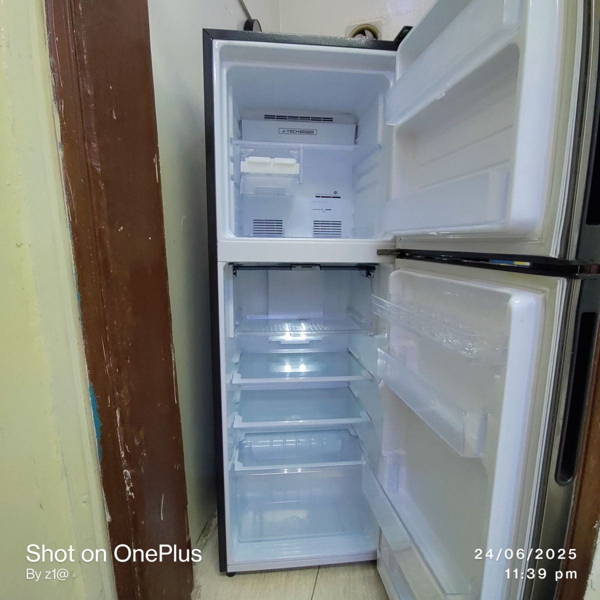 FOR SALE: SHARP Refrigerator-Freezer - Image 4