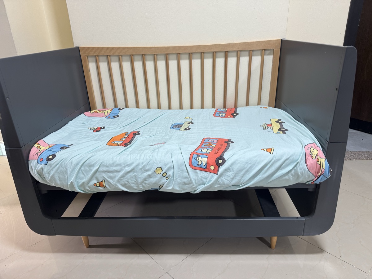 Convertible baby cots/cribs - Image 7