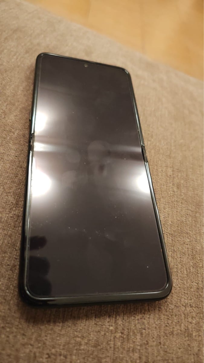 Motorola ultra 60 razr flip - Image 1