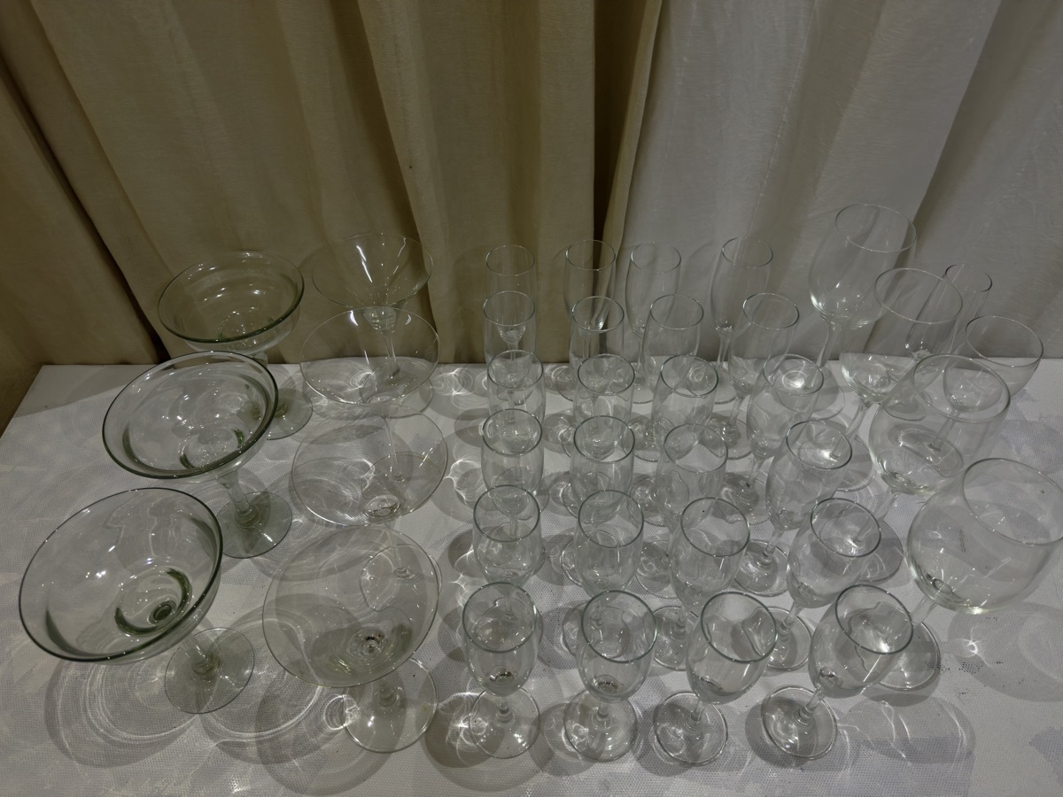 37 Champagne/wine glass, 1 electric opener, traditional silver ice bucket, drink dispenser - Image 10