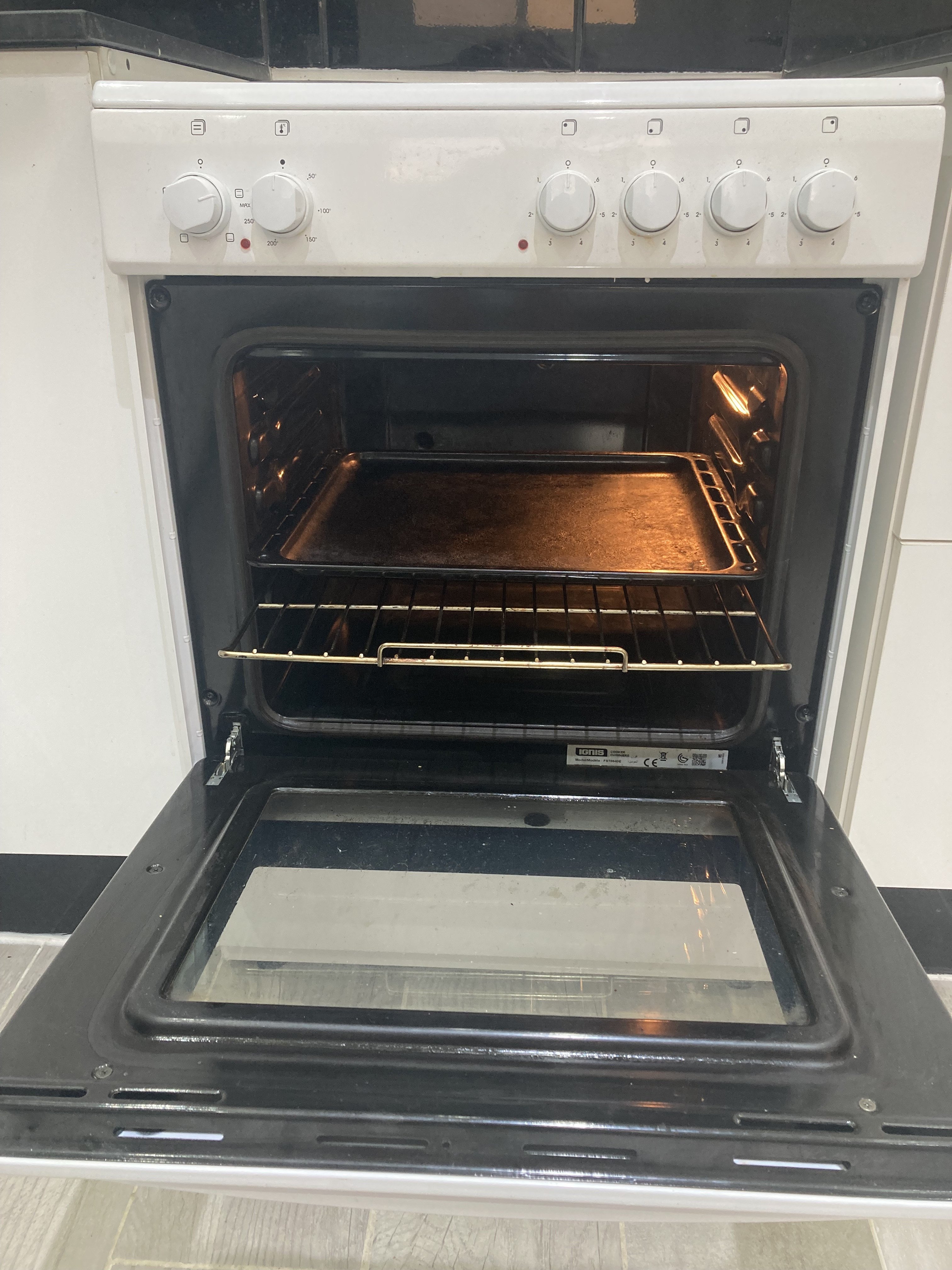 Electric cooking range including grill/ oven - Image 2