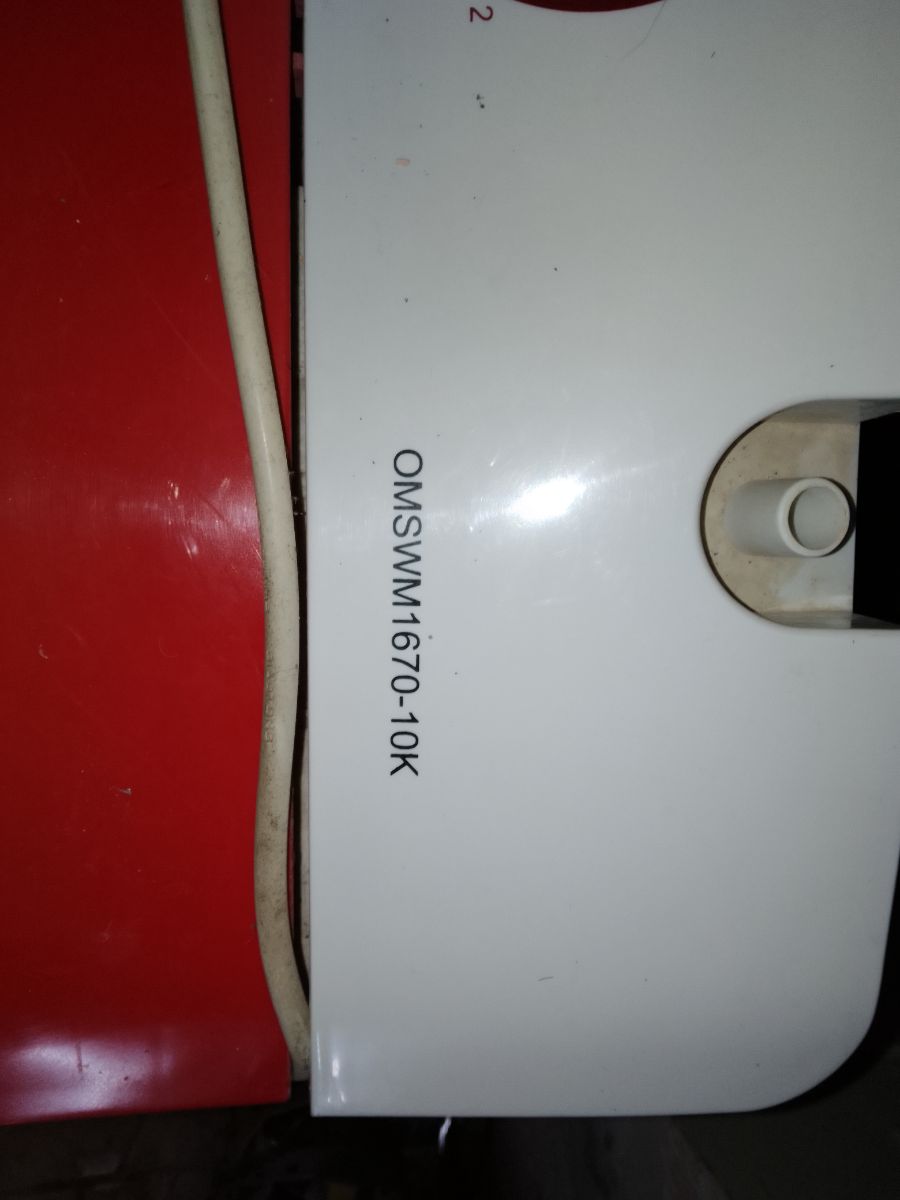 Used and neat washing machine - Image 1