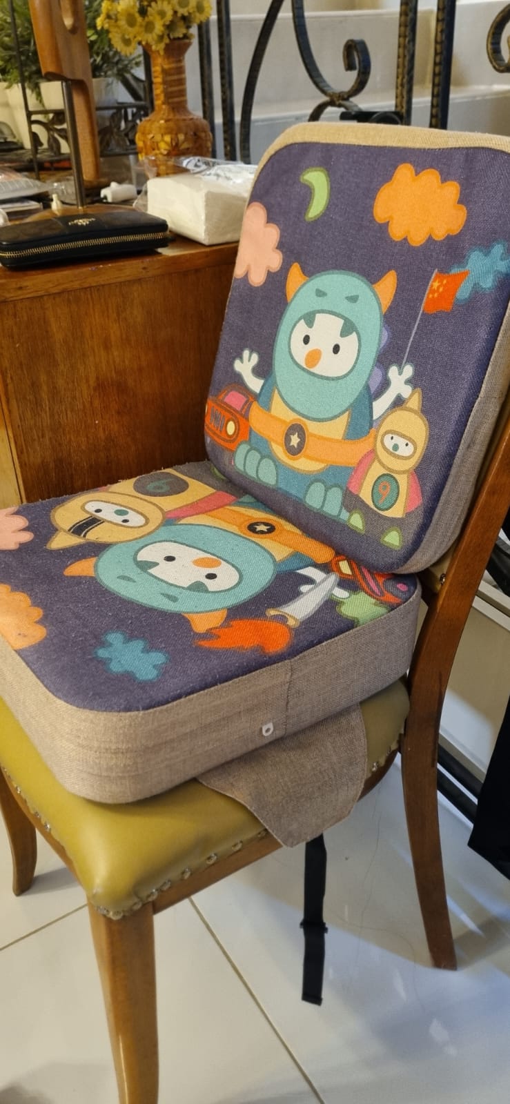 KIDS MATTRESS AND CHAIR BOOSTER - Image 6