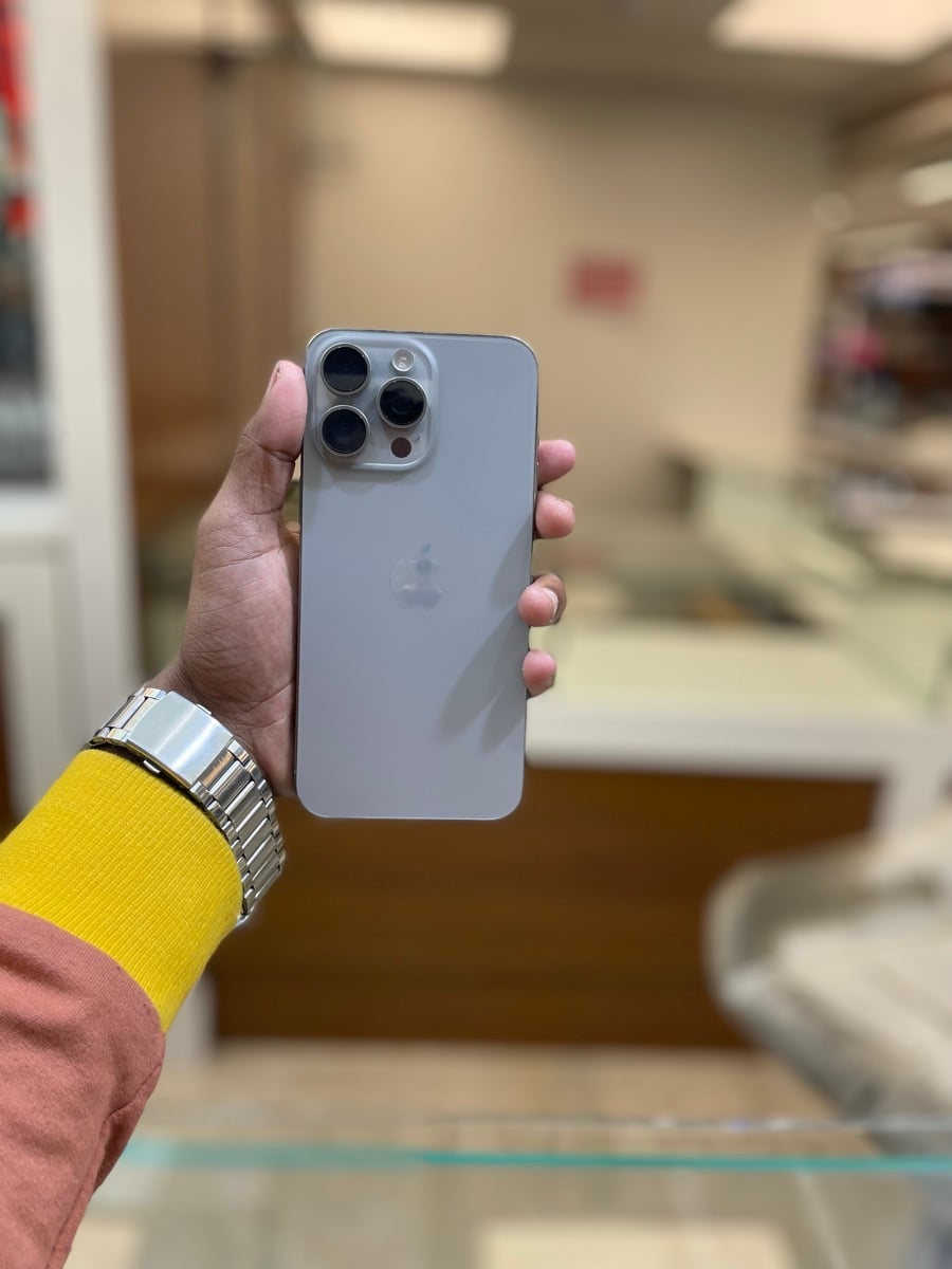 iPhone 15 pro max - Image 1