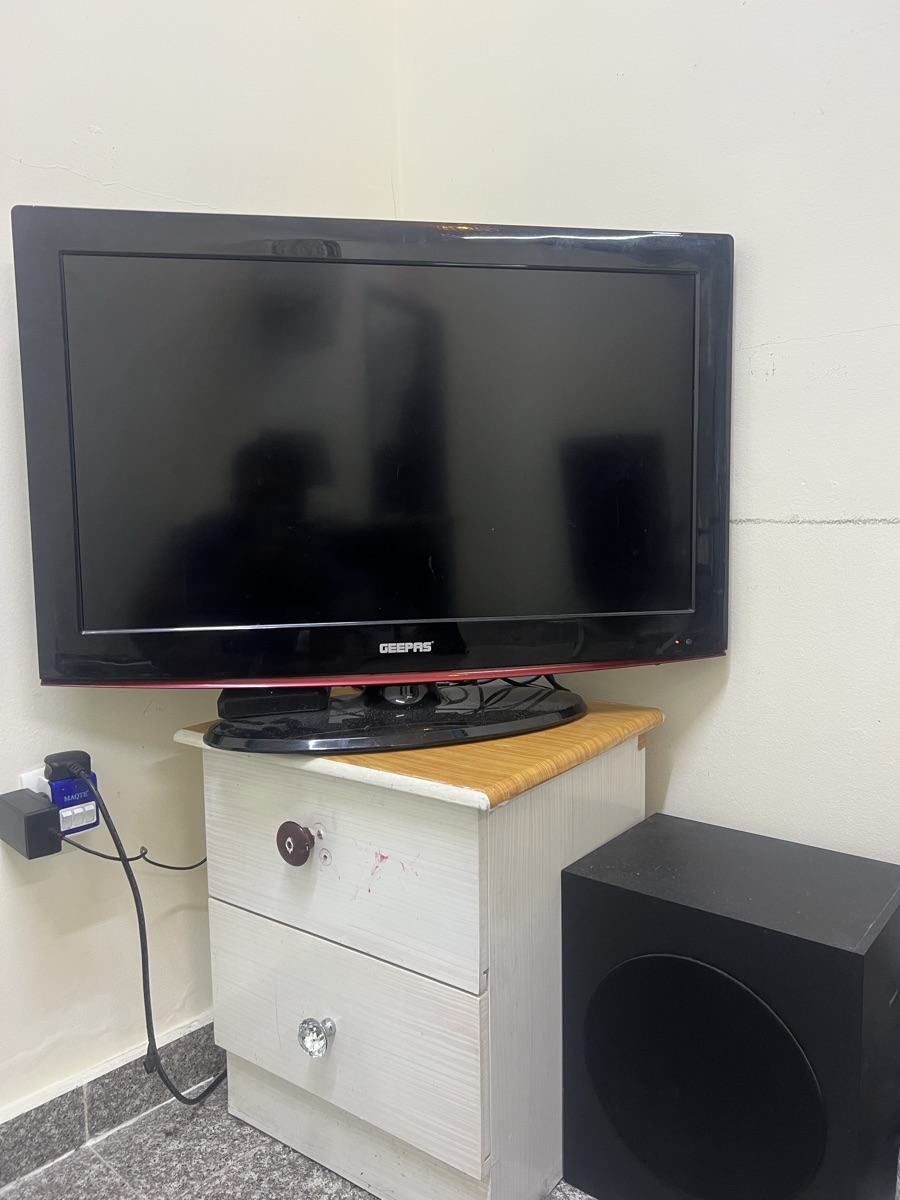 Geepas 32 inch - Image 2