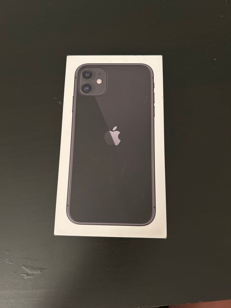iPhone 11 box - Image 1