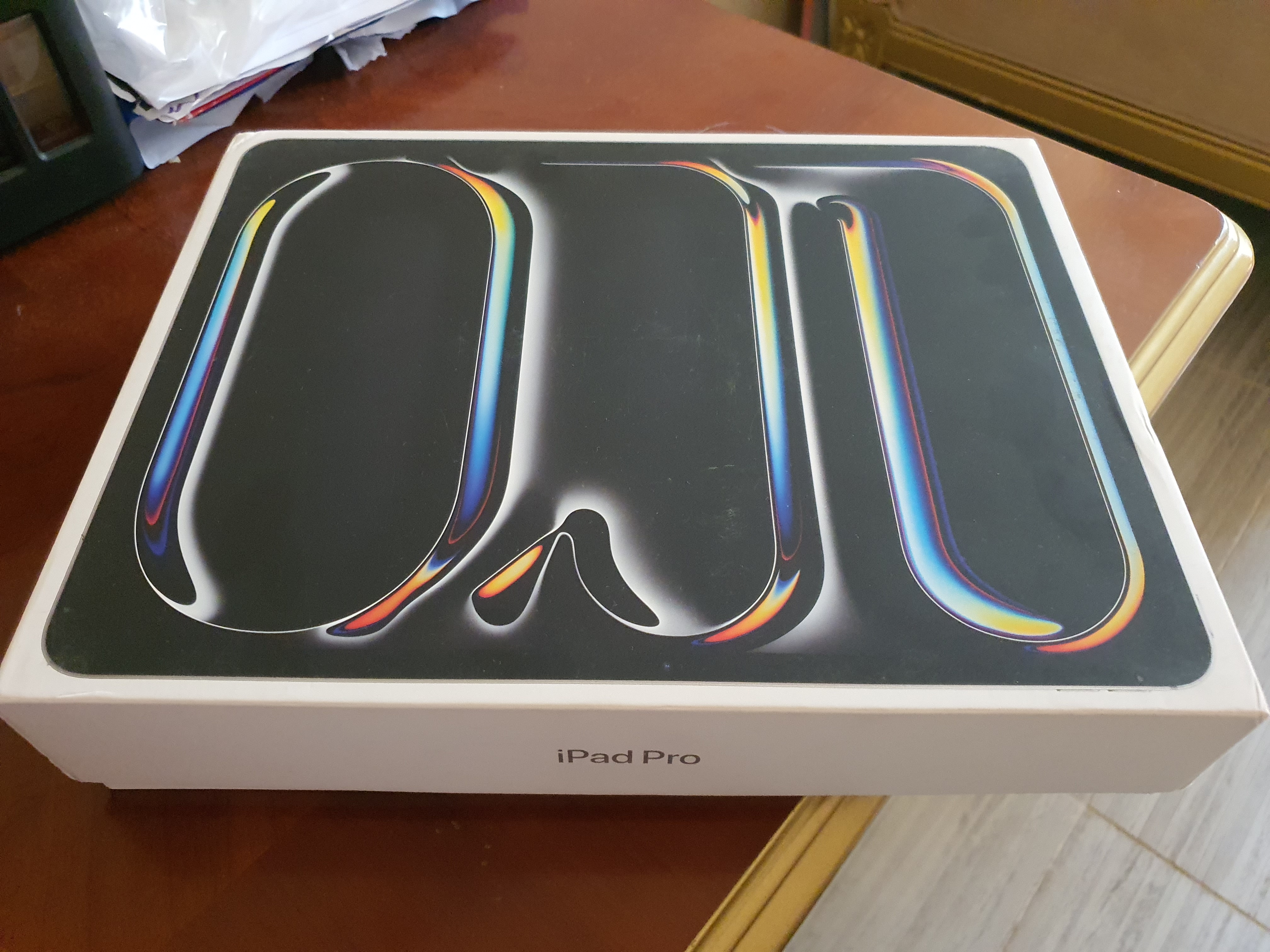 iPad Pro 13" (7th Gen M4 Chip) – Wi-Fi + Cellular – 256GB – Silver - Image 3