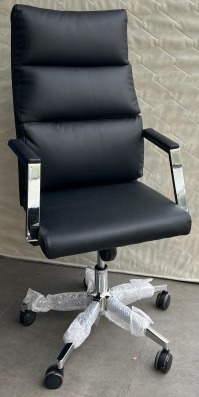 EXECUTIVE OFFICE CHAIR - Image 1