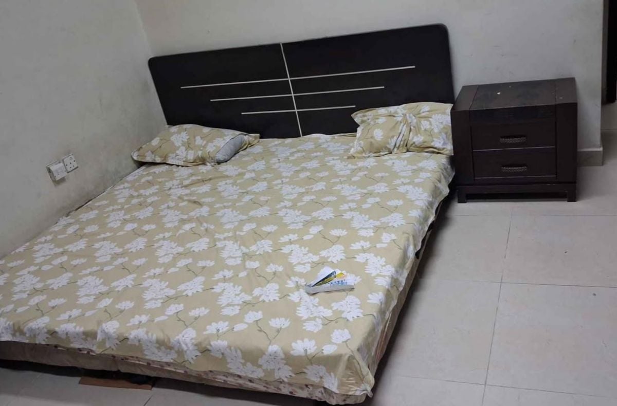 Household Items furniture,Cooking stove,Freeze,Washing machine, bed,dreesing table for Urgent Sale (Leaving Country) - Image 4