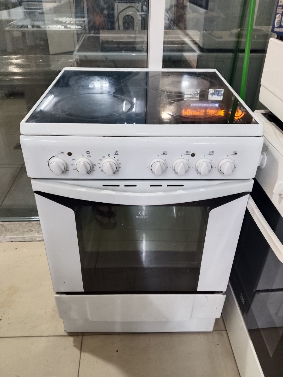 Indecent sramic electric stove for sale 60*60 - Image 2