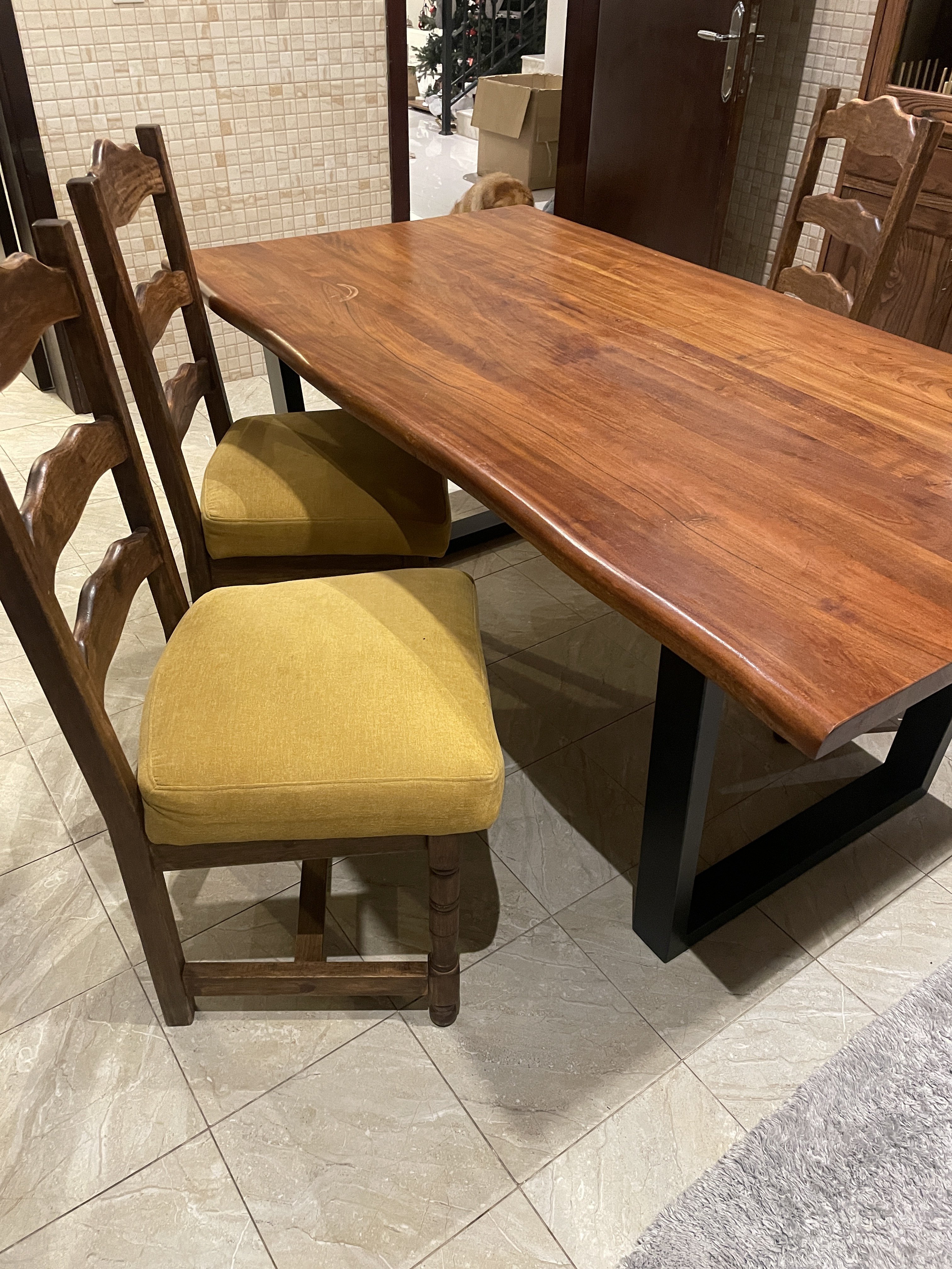 Dining table and chairs - Image 2