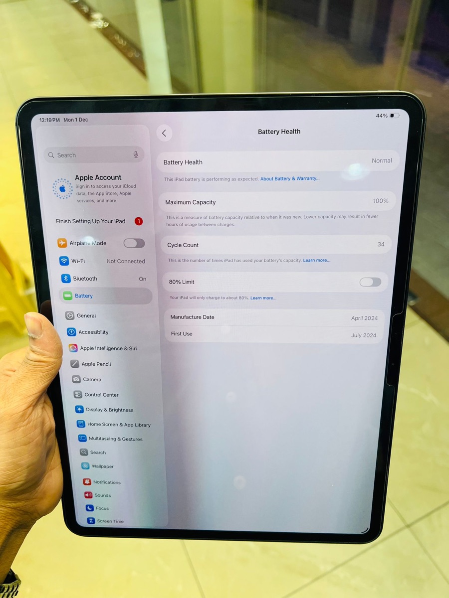 iPad Pro 13inch m4 256gb WiFi - Image 1