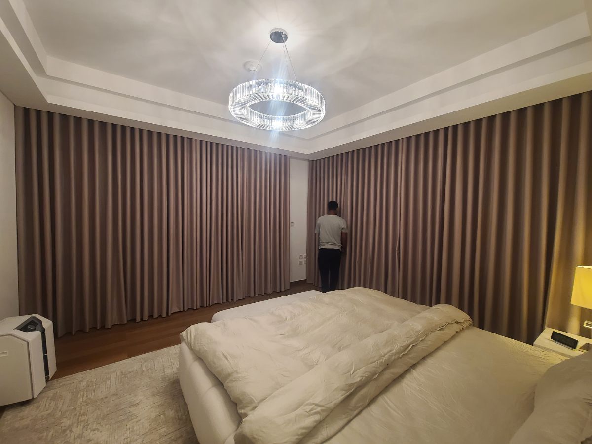New model curtains selling and fixing available - Image 1