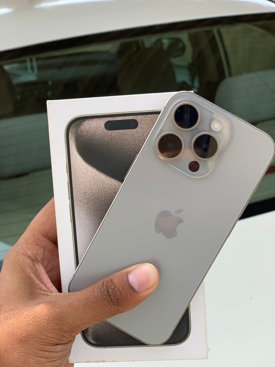 IPHONE 15 PRO 256 GB Excellent Condition - Image 2