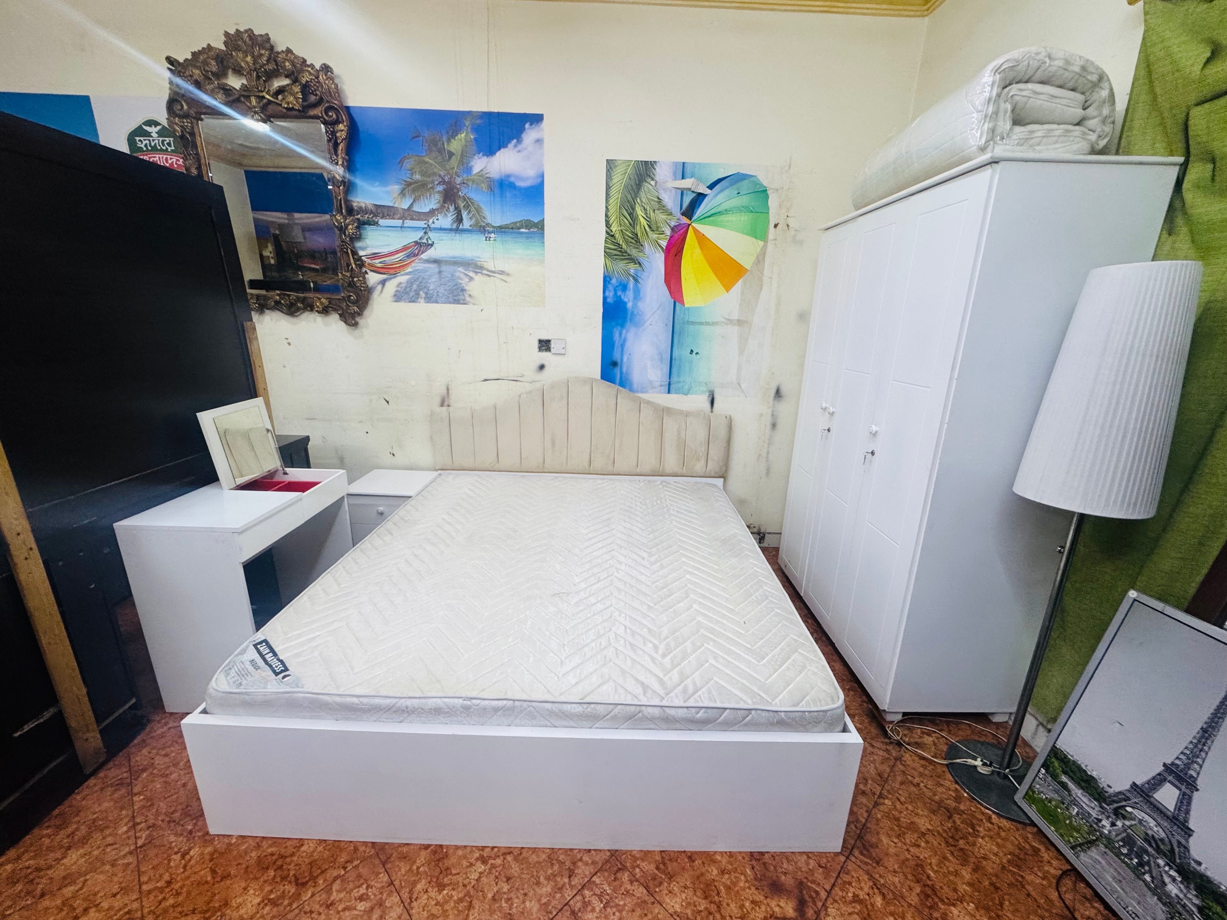 King Size Bedroom Set For Sale - Image 6
