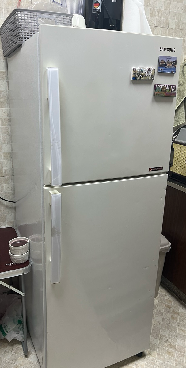 Samsung refrigerator - Image 4