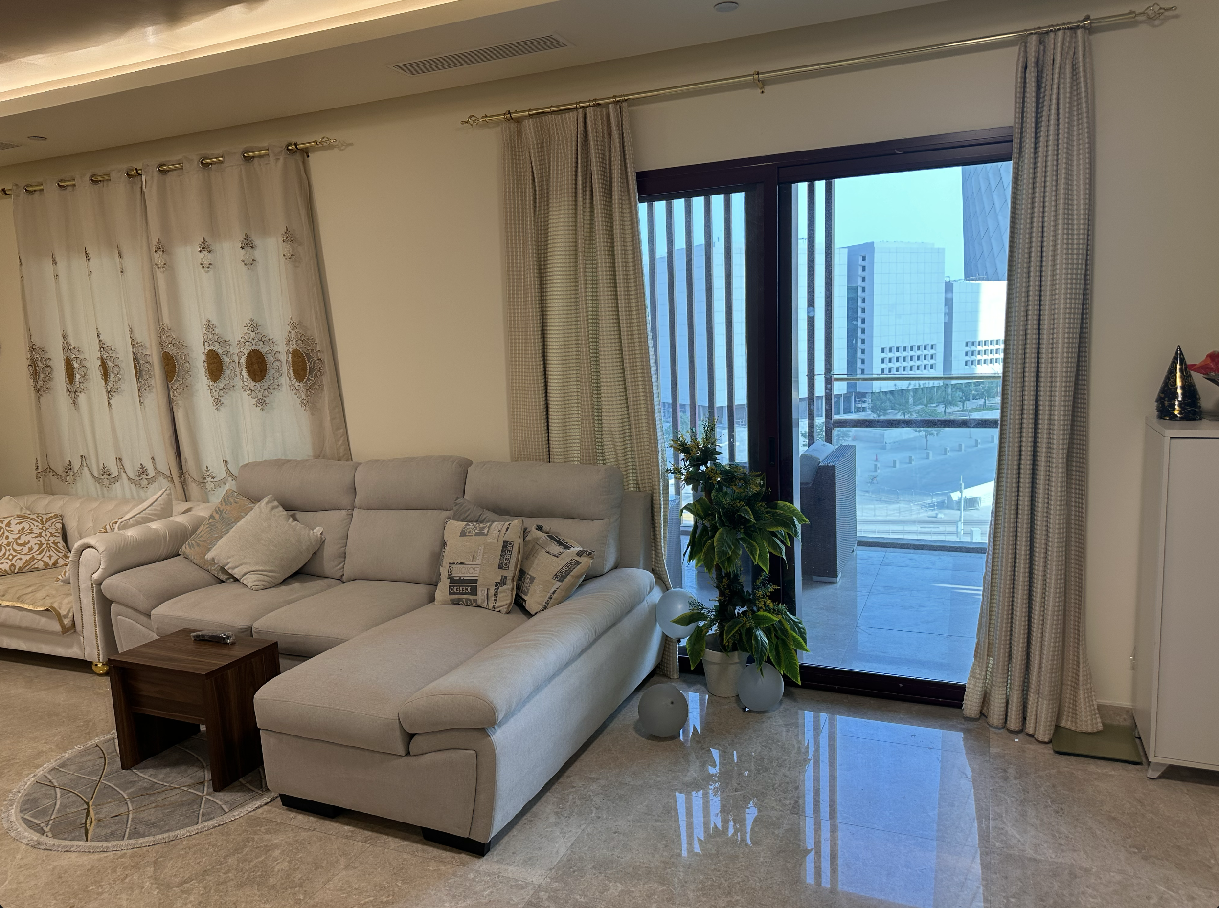 4 Seater Grey L-Shaped Sofa FOR SALE - Image 2