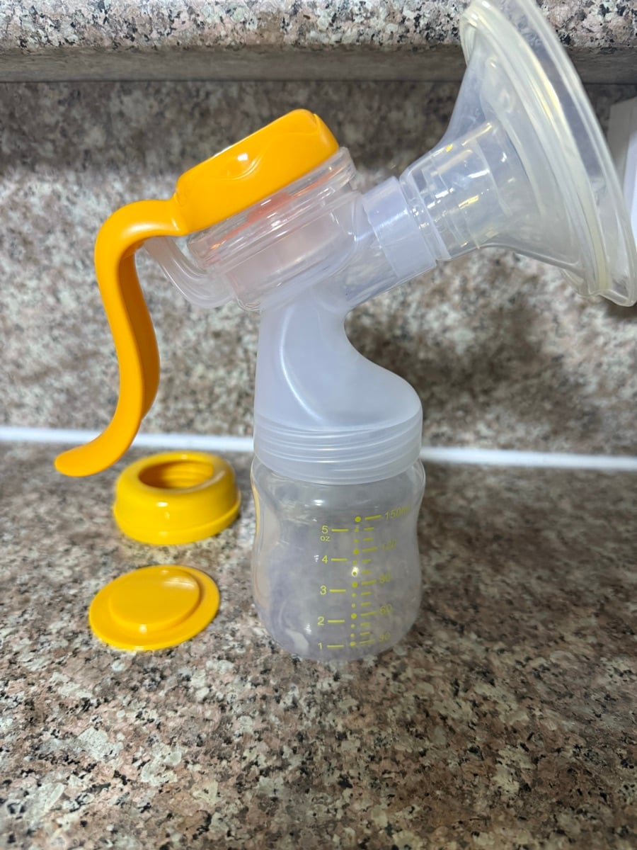 Doopers manual breast pump like new - Image 3
