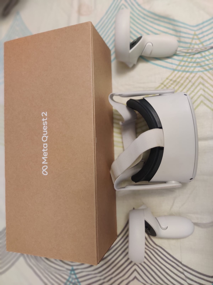 Meta Quest 2 VR For Sale - Image 6