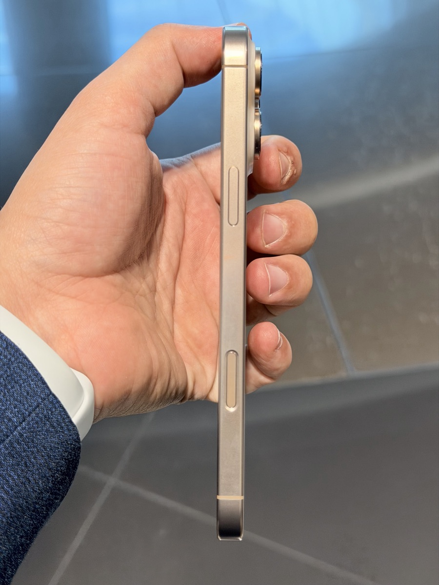 iPhone 16 pro max - Image 4