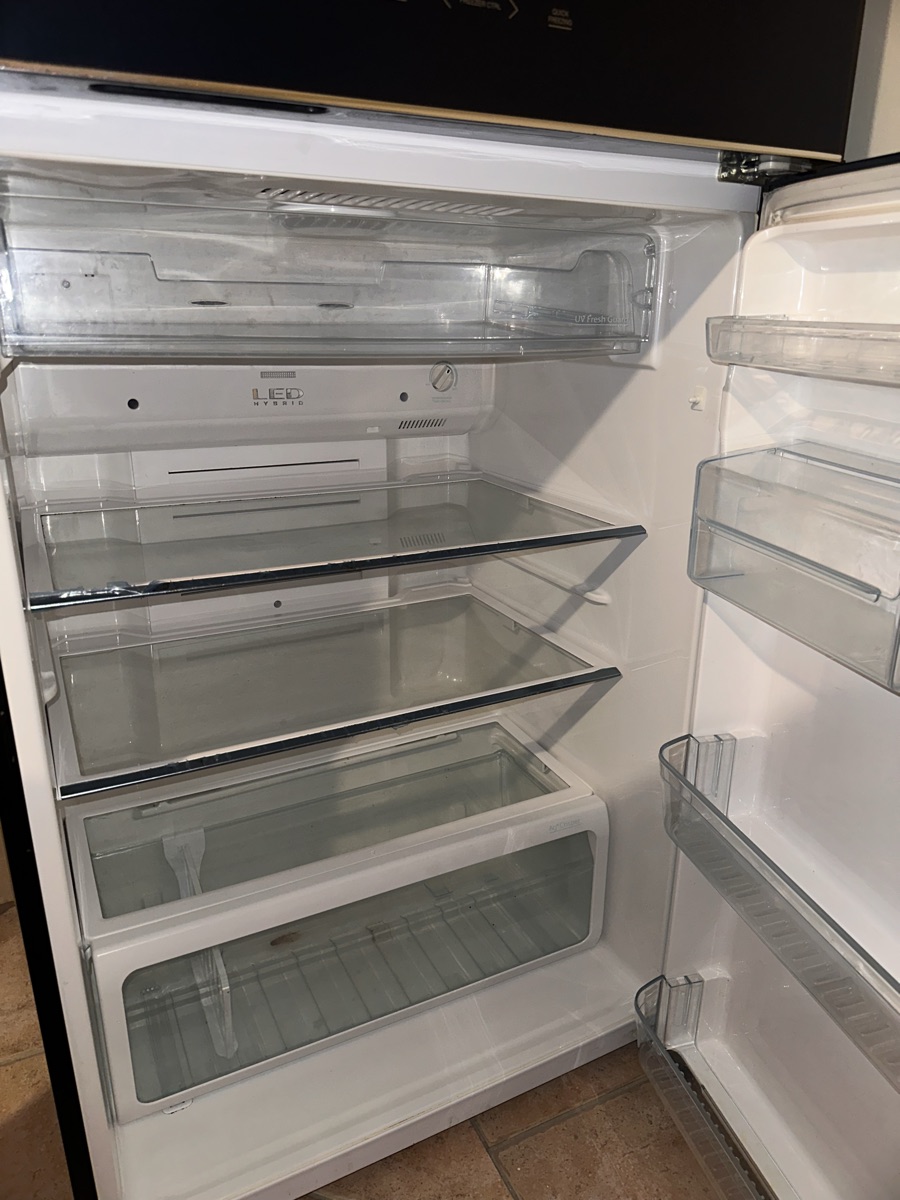 TOSHIBA blue tempered glass refrigerator 600litres - Image 5