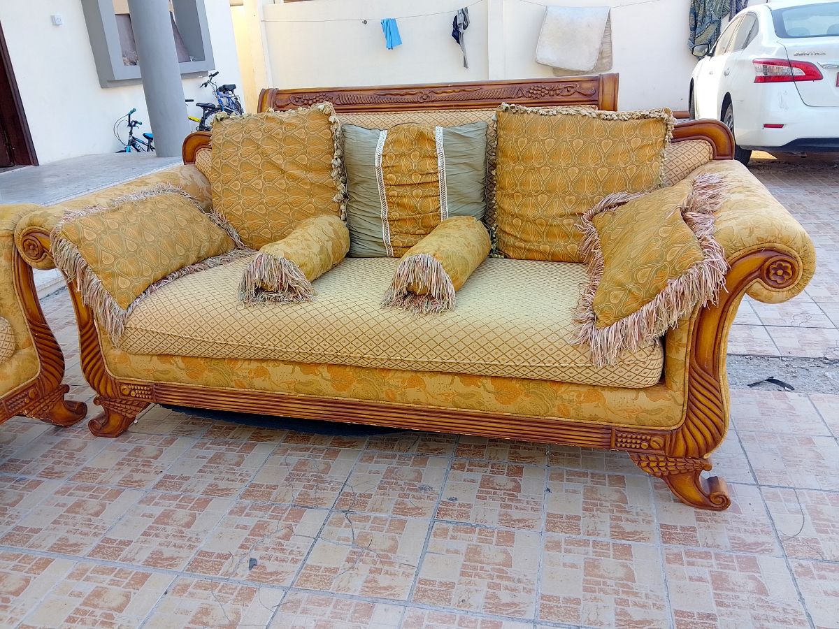 3 pcs Wooden Sofa set - Image 8