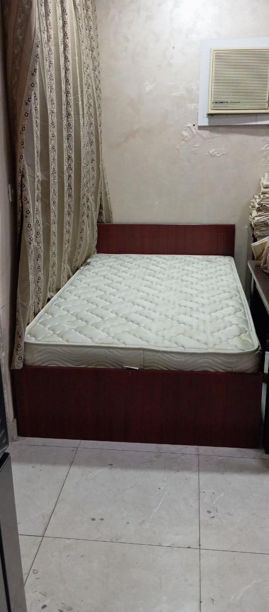 Qatar Airways furniture available - Image 5