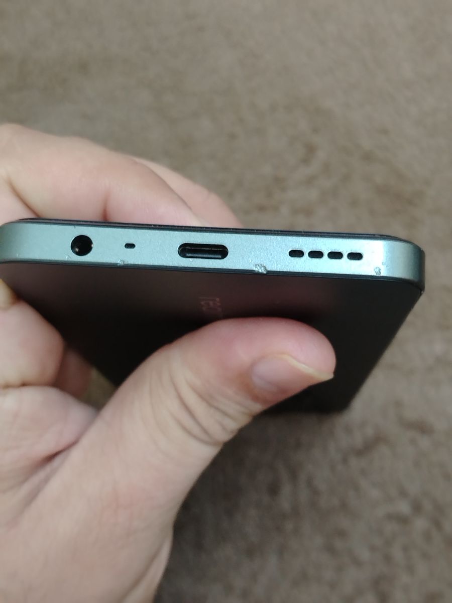Realme 12x 5g (6+6/128)128 only phone - Image 2