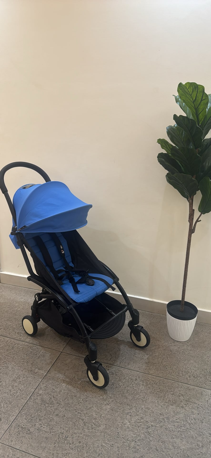 Yoyo stroller/newborn pack/ travel bag( like new) - Image 3