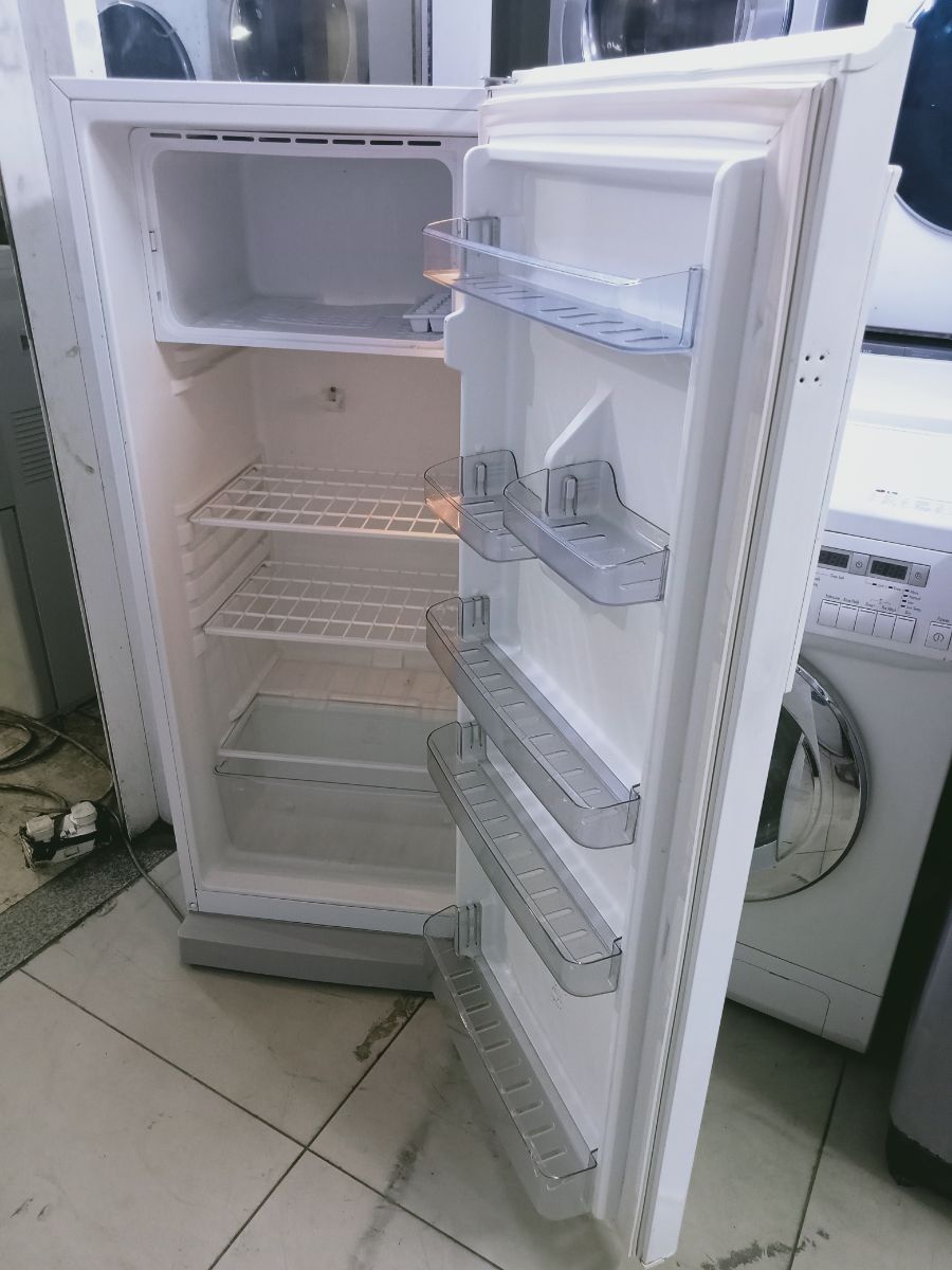 Super general refrigerator available for sale - Image 2