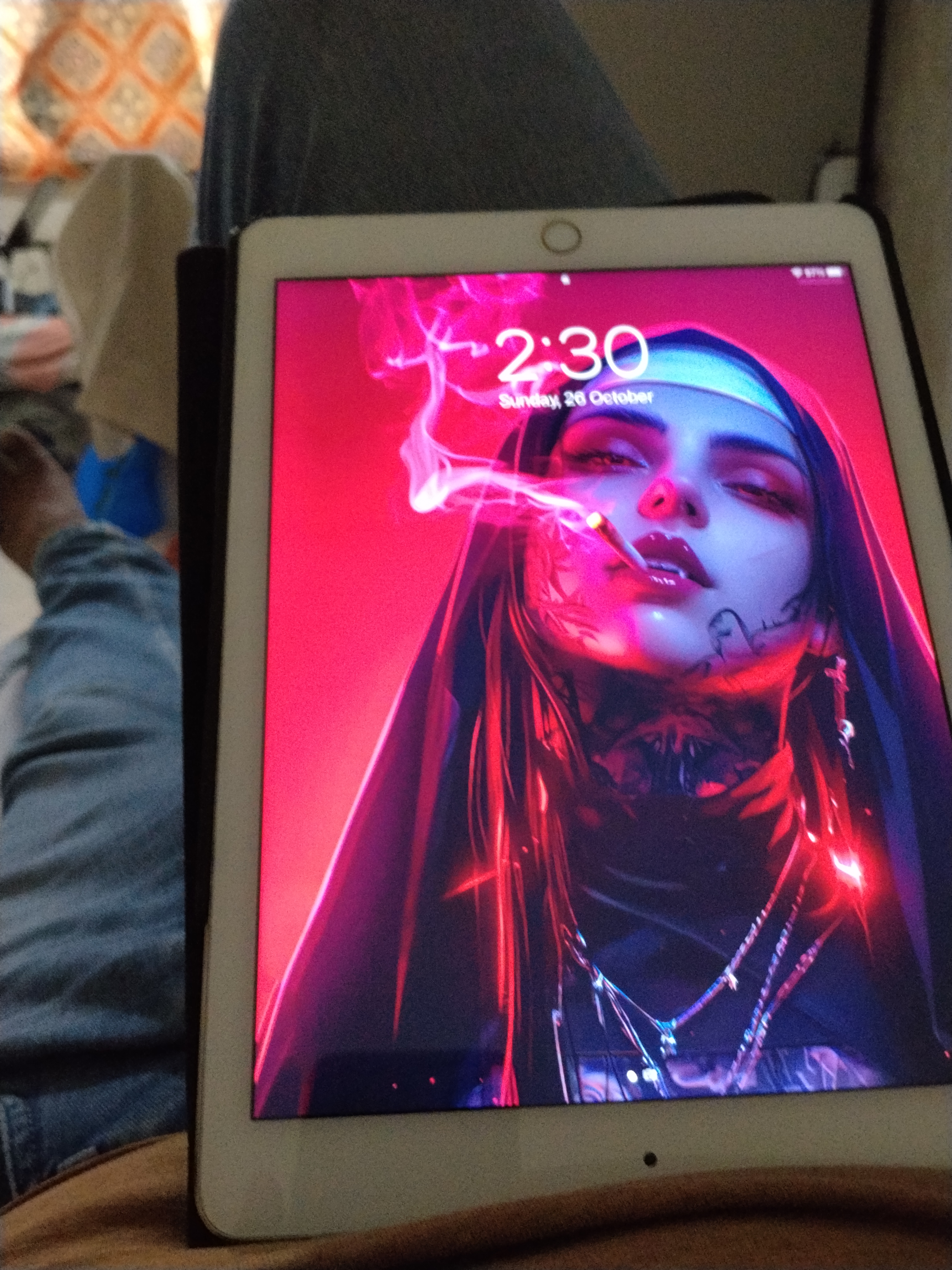 Ipad air 2 128 gb good condition  - Image 2