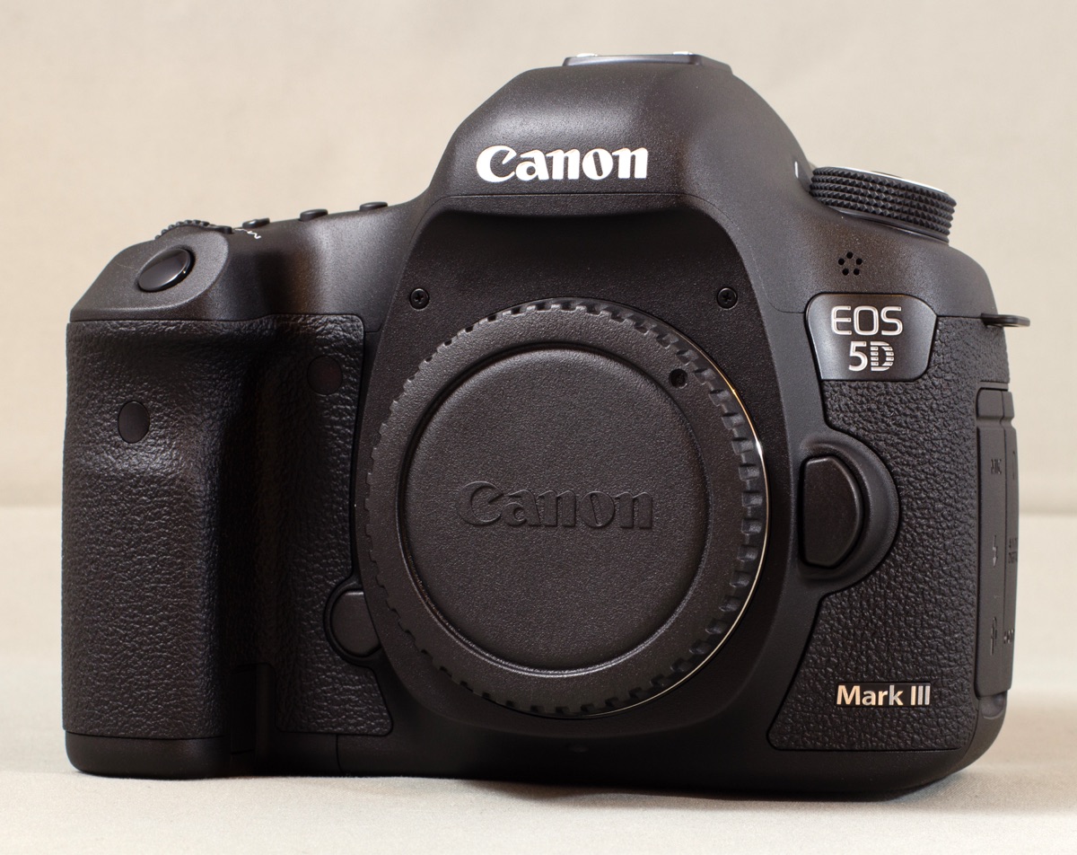 Canon 5D Mark III Body Only - Image 3