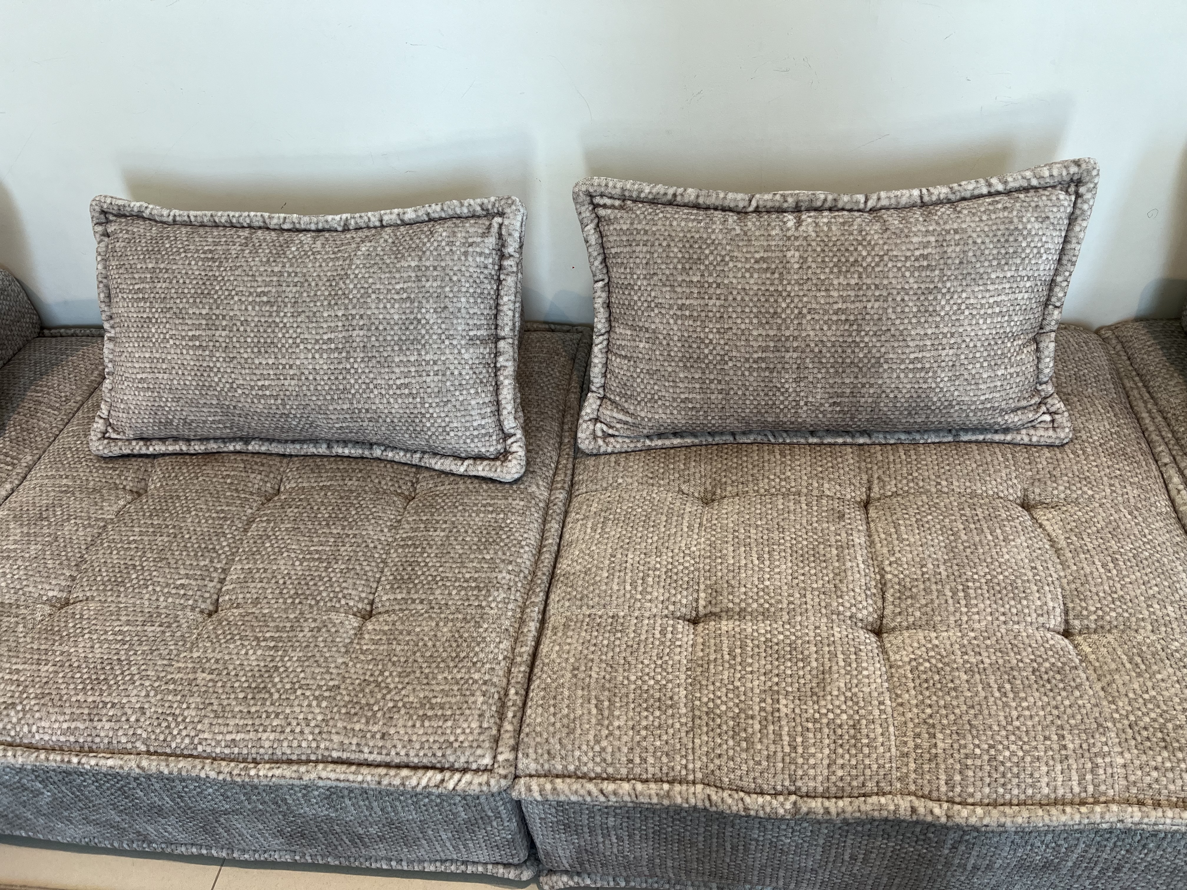 Home Center Sofa - Image 3