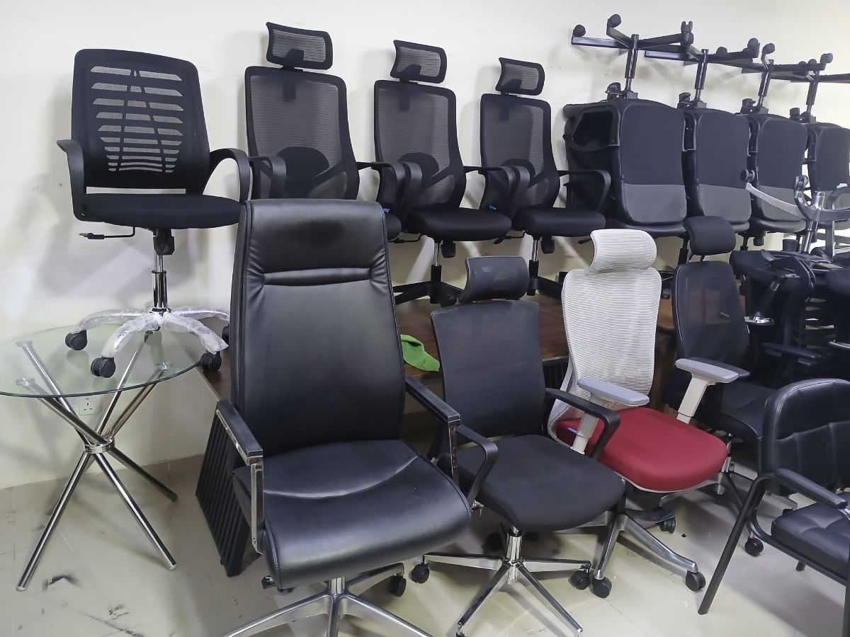 Used office desk and chair buy and sell 55157083 - Image 20