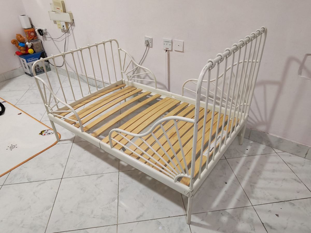 Extendable kids bed like new Ikea - Image 2