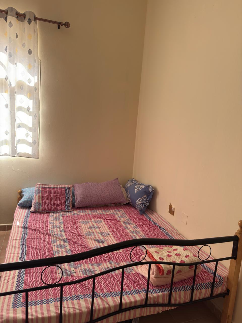 Bed cot and mattress 190*150 - Image 2