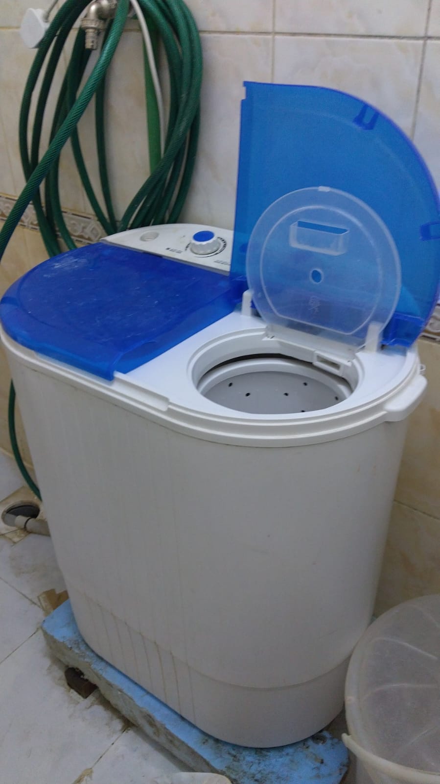 Semi automatic washing machine - Image 1