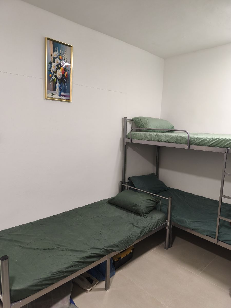 Executive Bachelor's Bed Space, Room Flat - Image 8