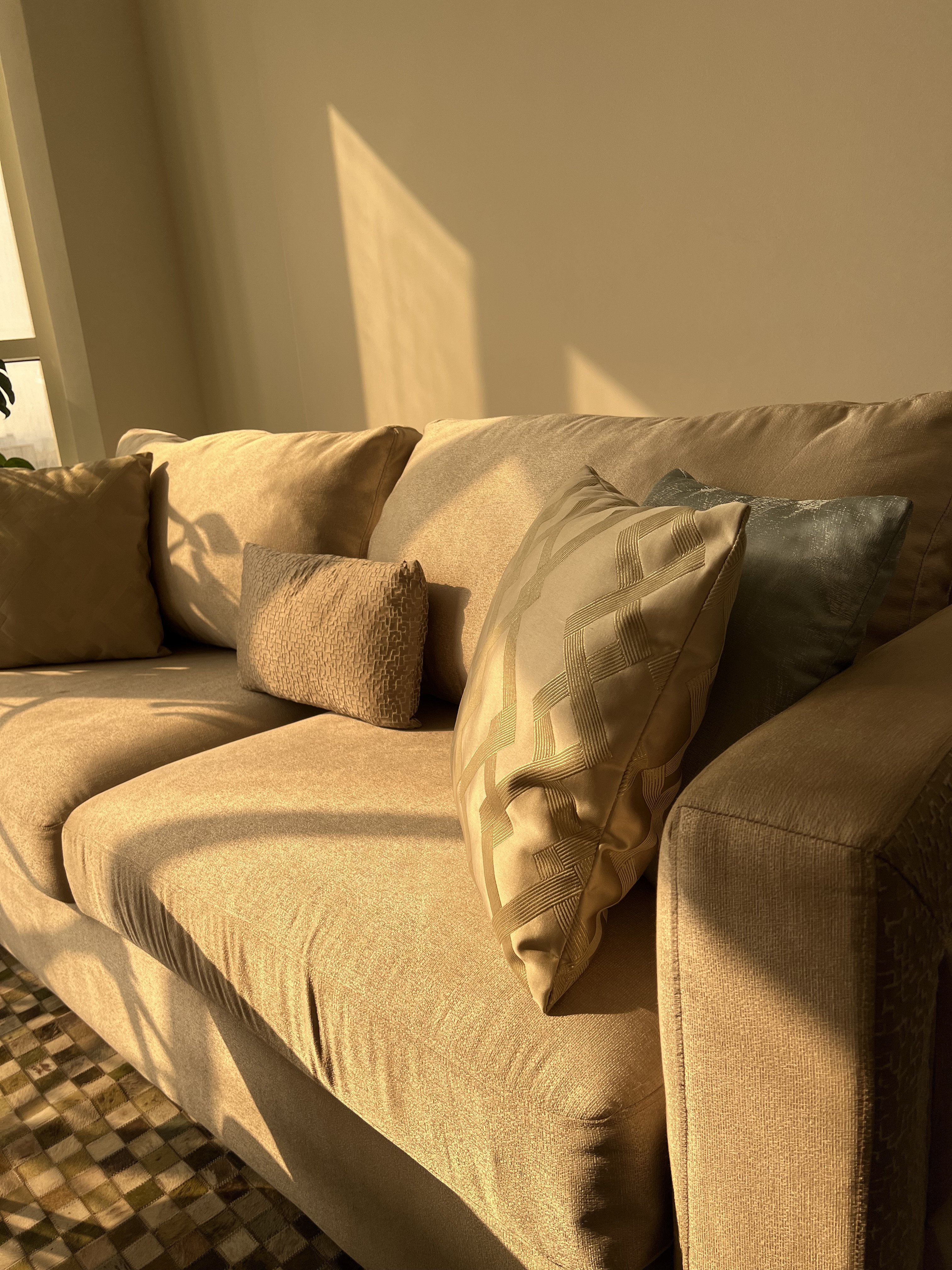 3 Seater Sofa (5 Cushions) - Image 2