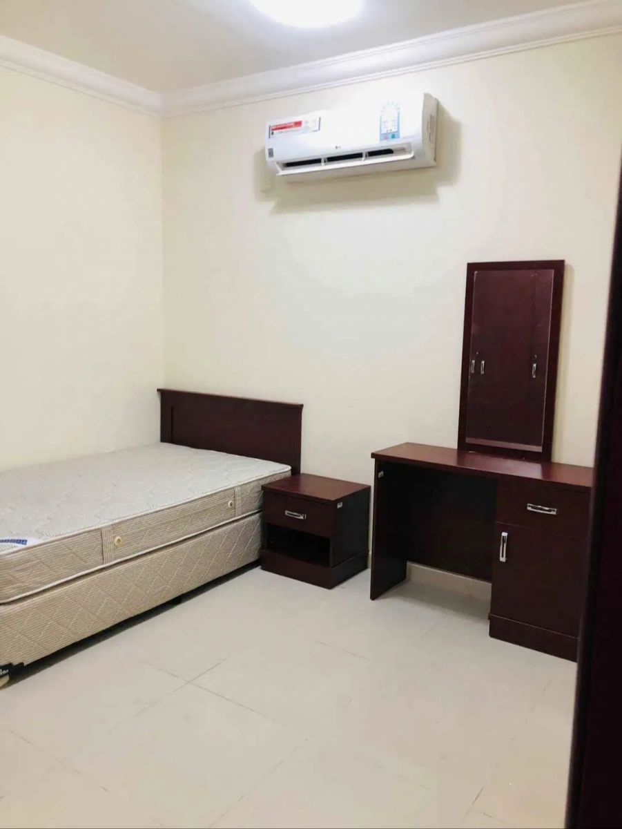 Qatar Airways furniture available - Image 9