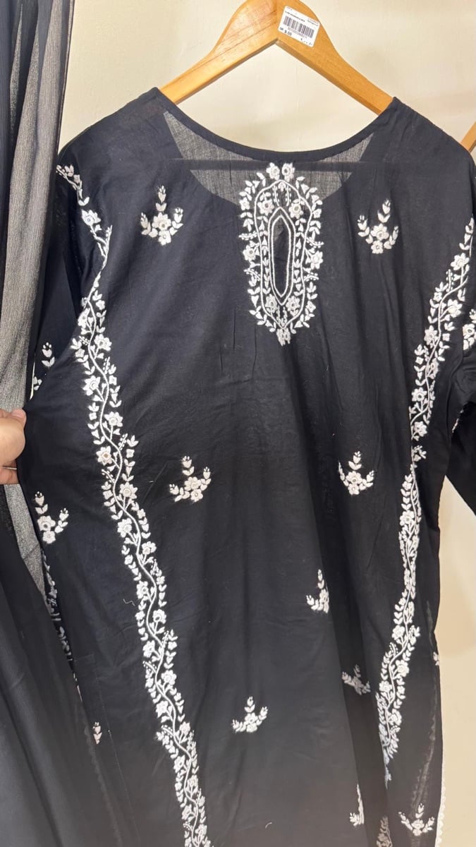 Pakistani hand embroidery clothes for sale 3pc - Image 2