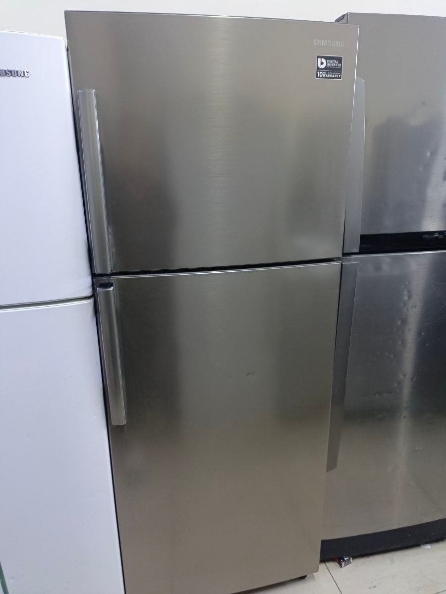Samsumg refrigerator - Image 1