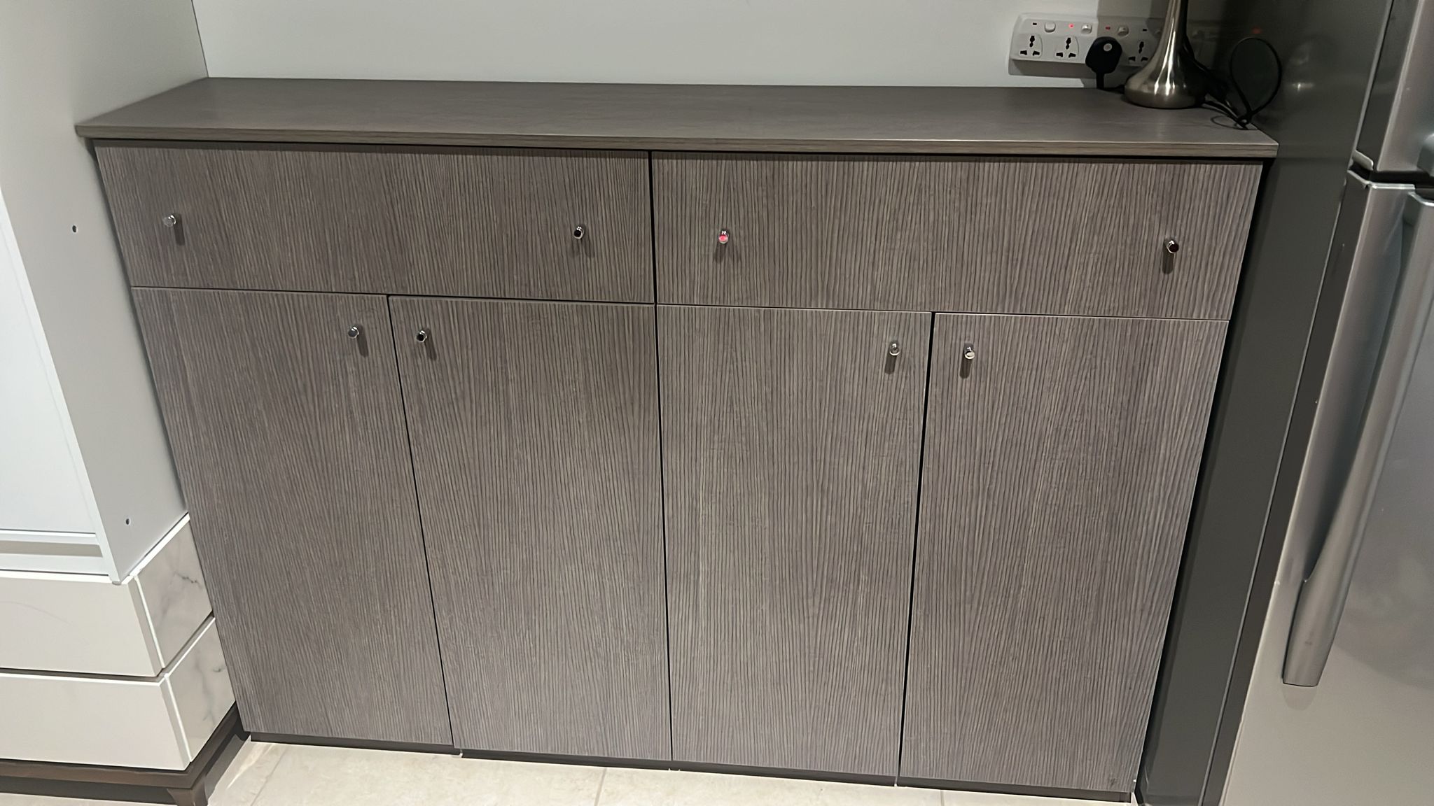 Sofa  and dressing table  - Image 8
