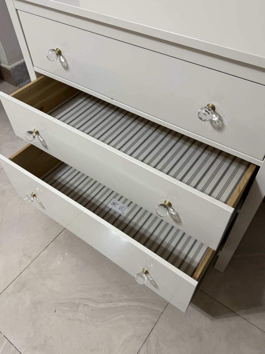 IKEA Hemnes drawer glossy finish with fancy knobs - Image 7