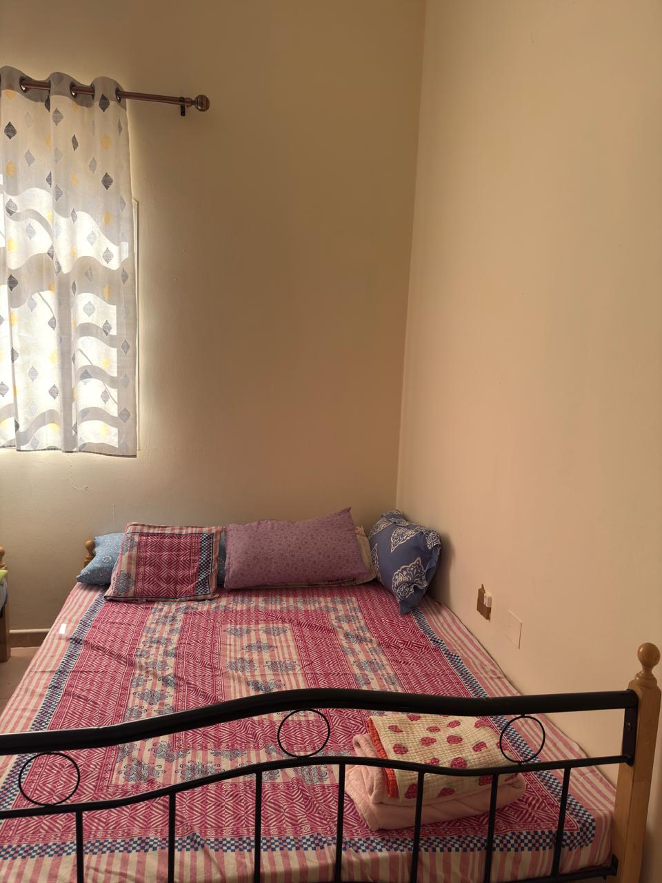 Bed cot and mattress 190*150 - Image 3