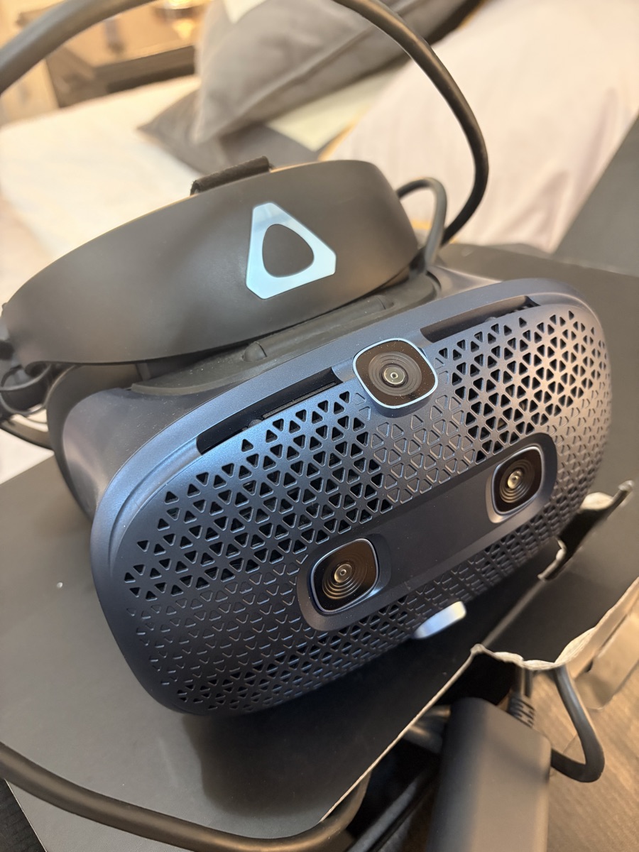 Vive cosmos vr headset - Image 3
