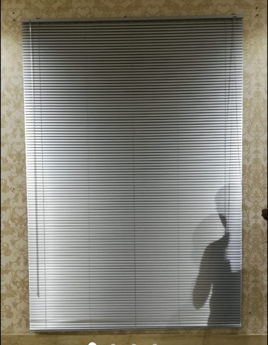 ستارة رول بلاك أوت من القماش - Image 11