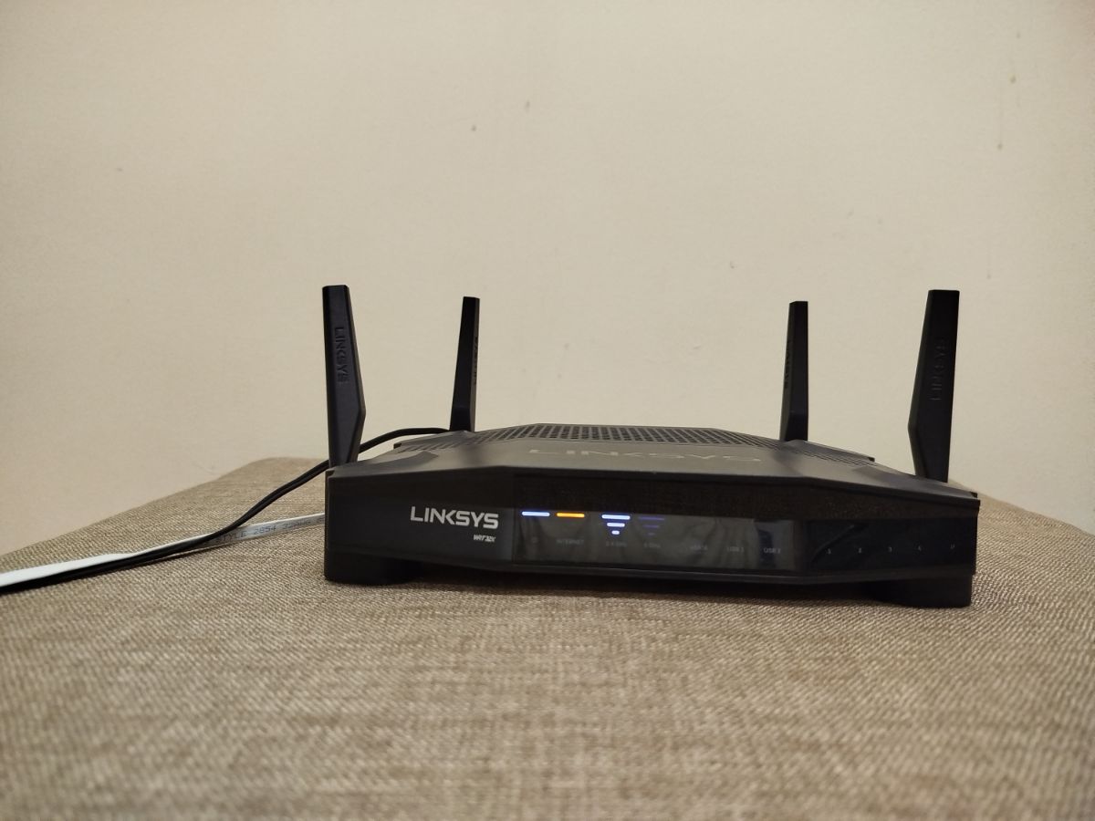 Linksys WRT32X AC3200 Dual-Band Wi-Fi 6 Gaming Router - Image 1