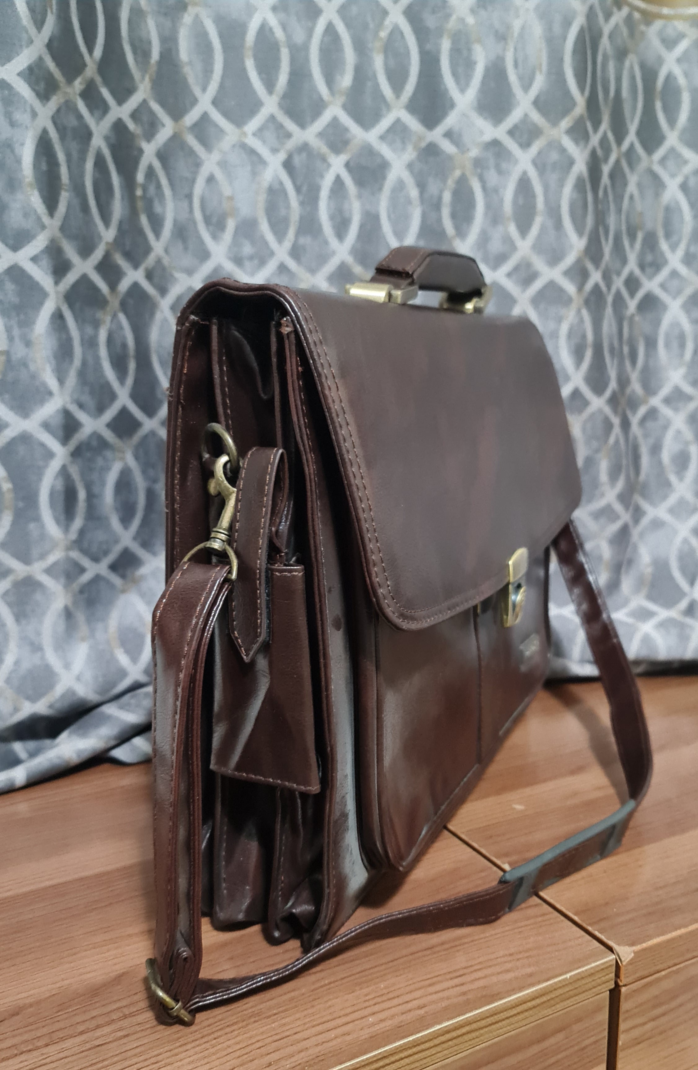 Sling Laptop bag - Image 4